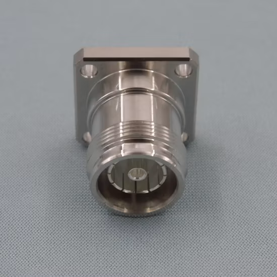 Conector coaxial RF hembra 4,3/10 de 50 ohmios con brida cuadrada de 25,4 mm, aislador de 2,8 mm, pin de 4 mm